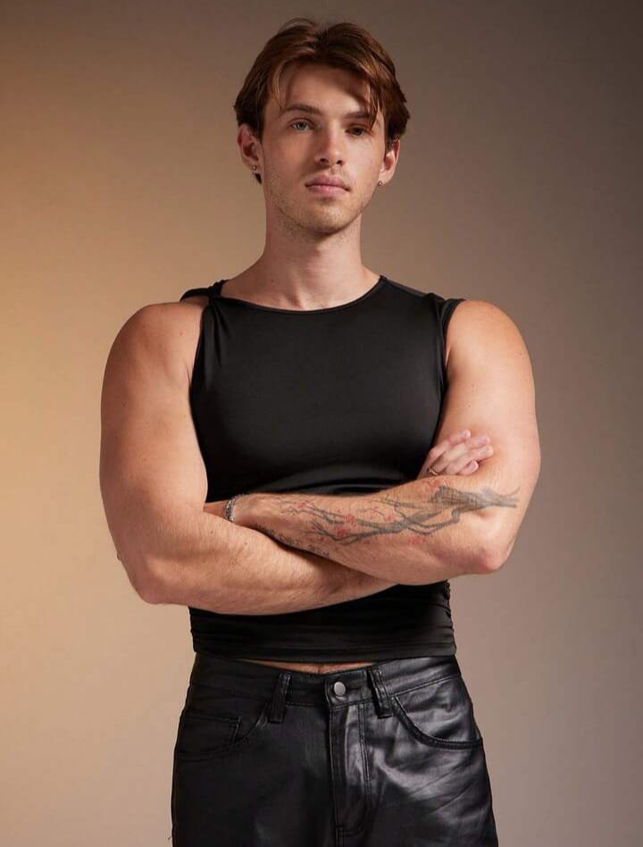 Men's Round Neck Asymmetrical Shoulder Twist Tank Top